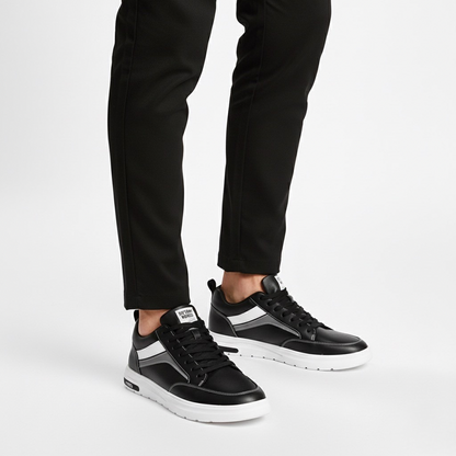 Sneakers con Rialzo Interno e Dettagli Laterali | Comfort