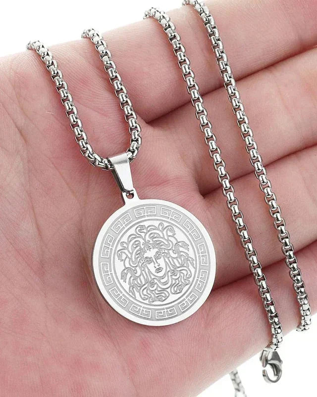 Catena Lunga Medusa | Gioiello Elegante e Deciso