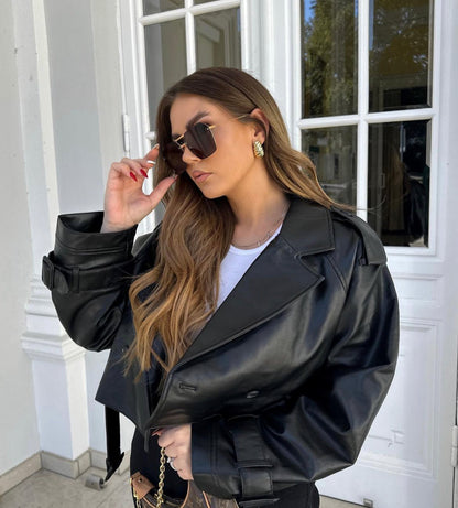 Giacca Cropped in Faux Leather | Stile Trench Moderno