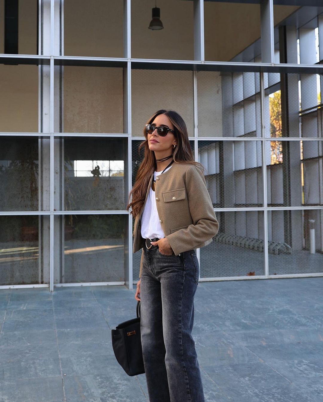 Giacca Cropped con Bottoni Eleganti | Stile Chic Moderno