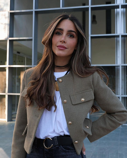 Giacca Cropped con Bottoni Eleganti | Stile Chic Moderno