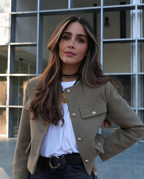 Giacca Cropped con Bottoni Eleganti | Stile Chic Moderno