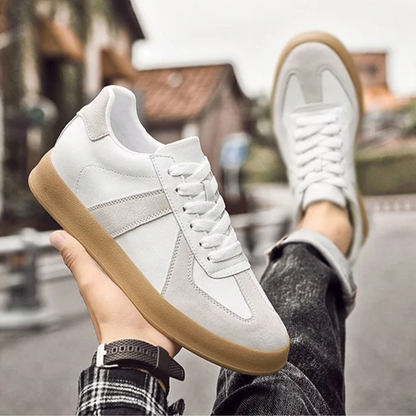 Sneakers con Rialzo Interno e Inserti Laterali | Comfort
