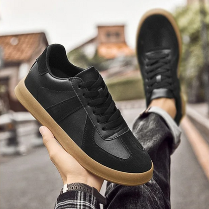 Sneakers con Rialzo Interno e Inserti Laterali | Comfort