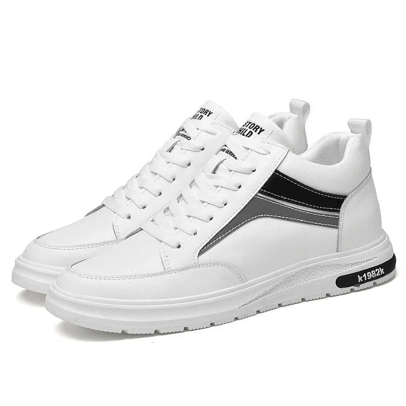 Sneakers con Rialzo Interno e Dettagli Laterali | Comfort