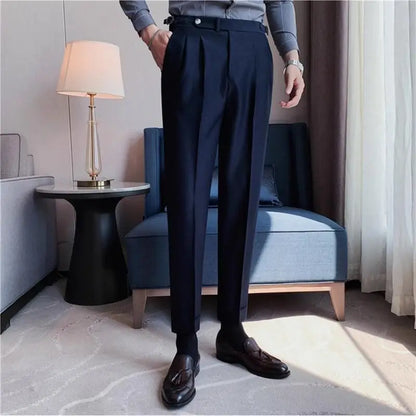 Pantaloni Slim Fit Eleganti | Linea Affusolata e Finitura Curata