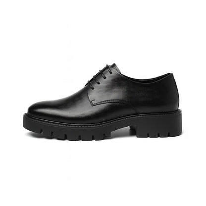 Scarpa Elegante con Rialzo | Design Discreto Italiano