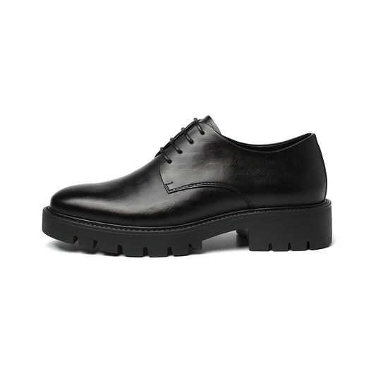 Scarpa Elegante con Rialzo | Design Discreto Italiano