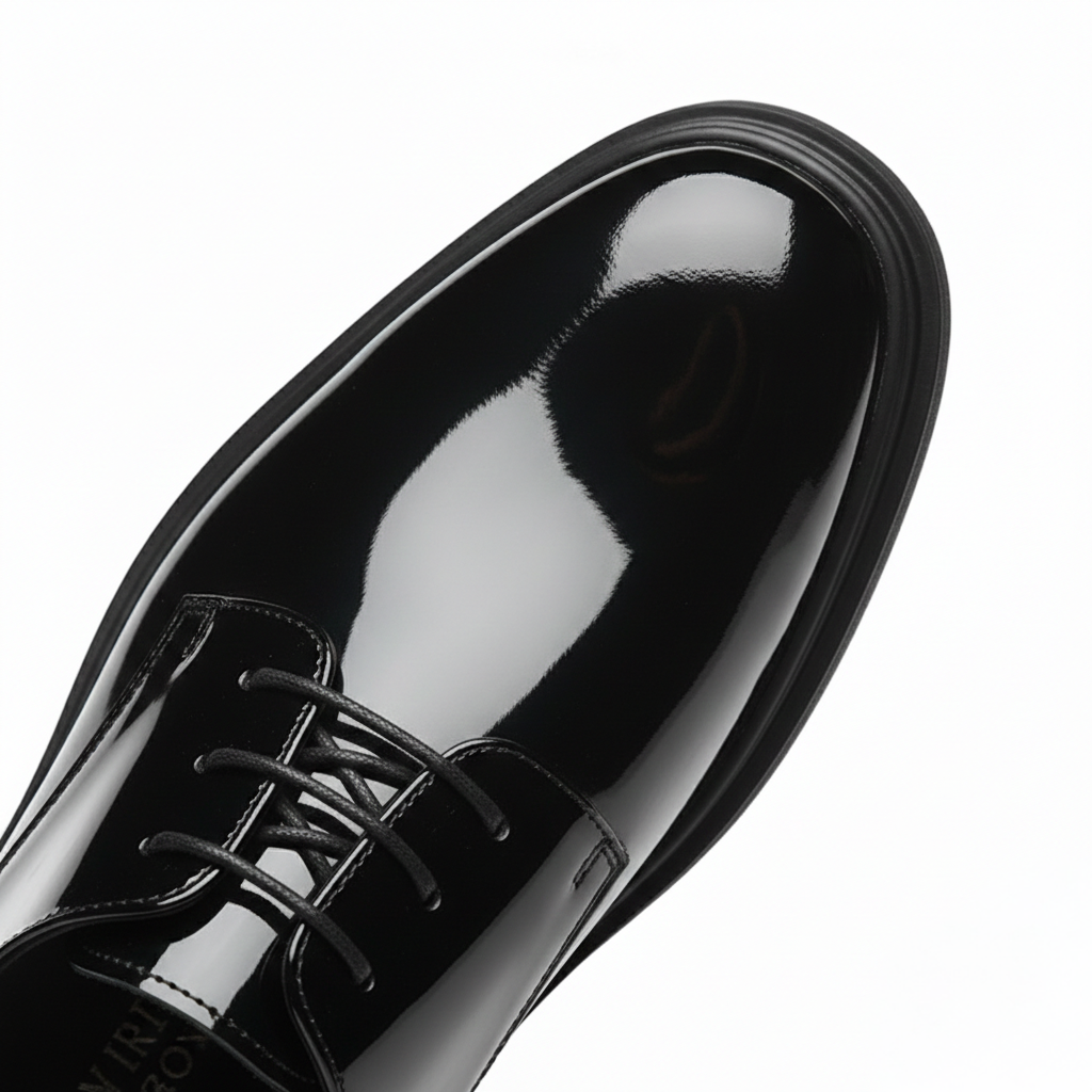 Scarpa con Rialzo | Linea Essenziale e Comfort Duraturo