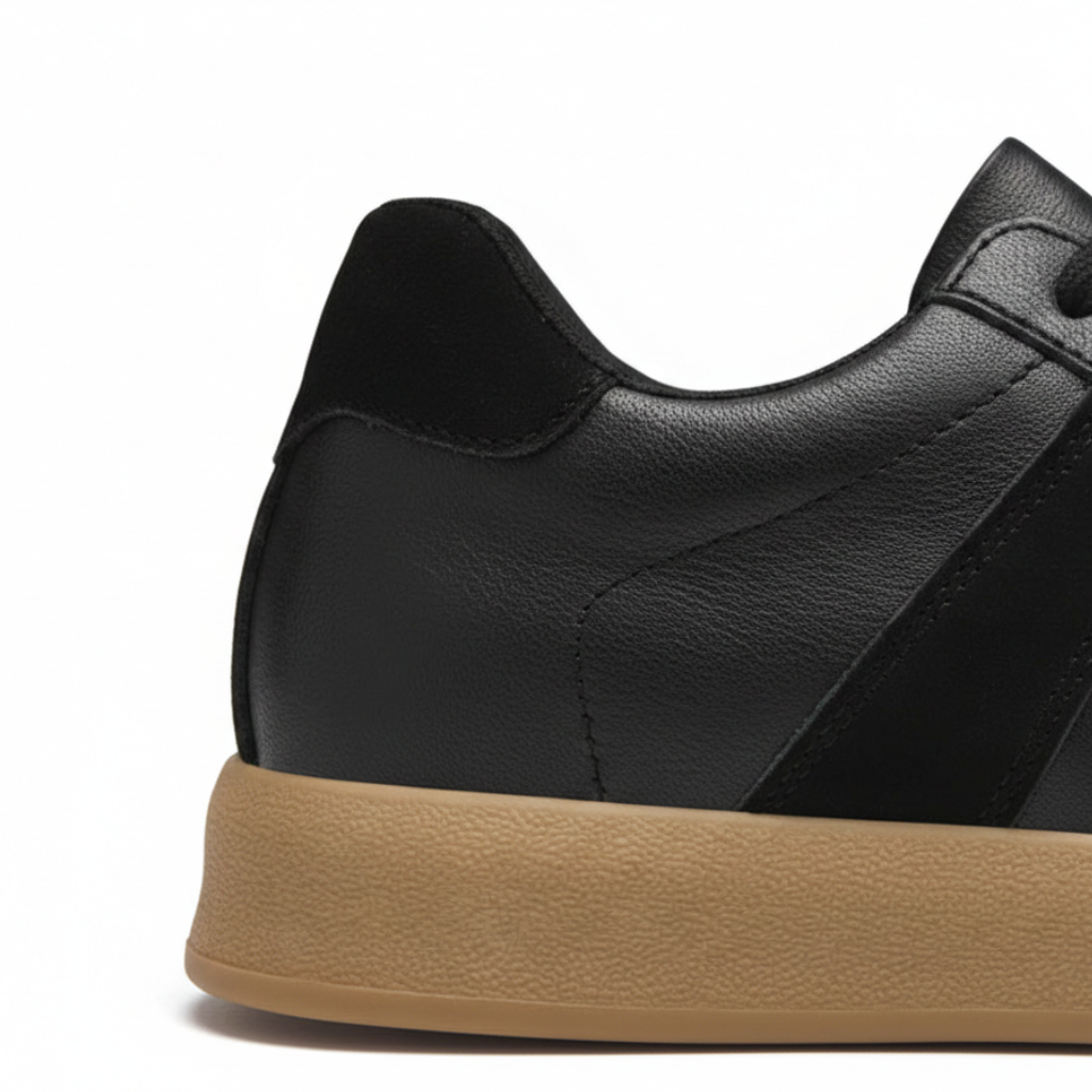 Sneakers con Rialzo Interno e Inserti Laterali | Comfort