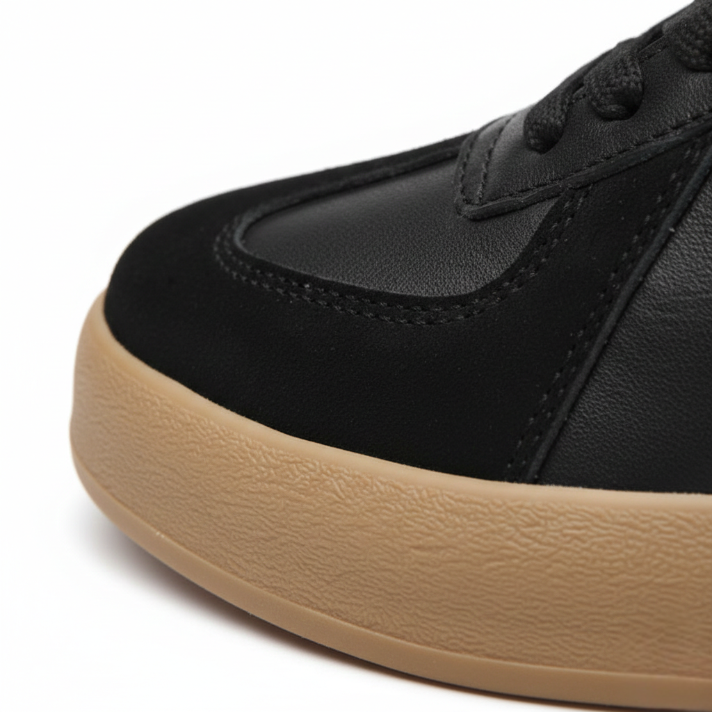 Sneakers con Rialzo Interno e Inserti Laterali | Comfort