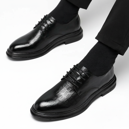 Scarpa con Rialzo | Stile Italiano e Portamento Elegante