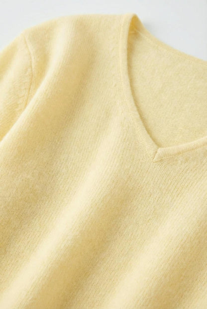 Maglia con Scollo V e Vestibilità Regolare in Misto Lana | Ideale per la Mezza Stagione