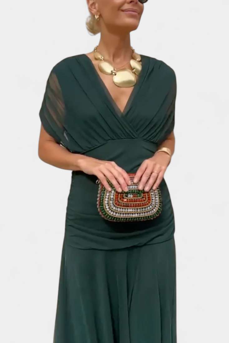 Abito Elegante | Struttura Femminile e Dettaglio Sartoriale