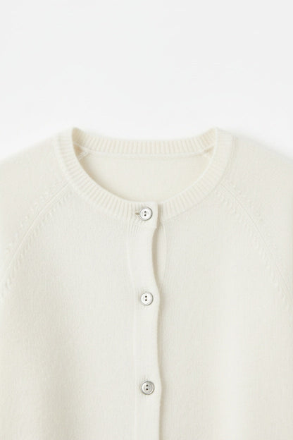 Cardigan con Bottoni e Scollo Rotondo in Lana Merino | Ideale per Uso Quotidiano in Mezza Stagione